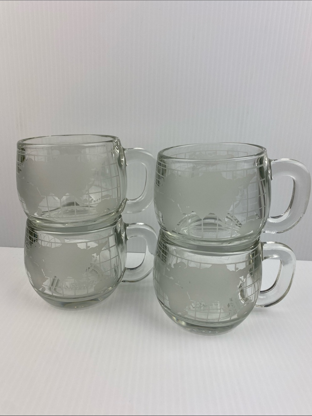 Nescafe Glass Globe World Mugs Set of 4 Vintage 1970s 8 oz coffee cups
